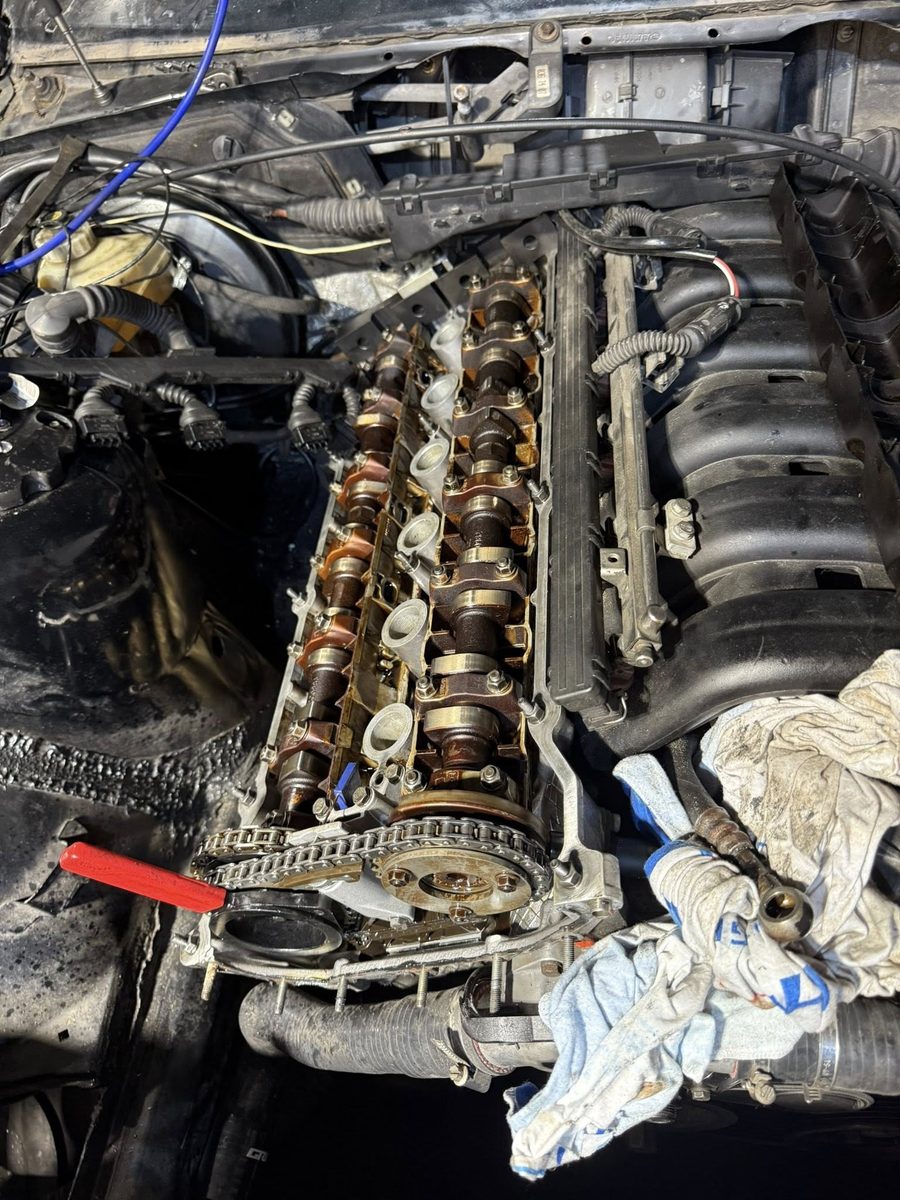Engine rebuild detail